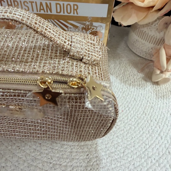 Dior 2025 Holiday GWP Cosmetic Case, Card Mirror with Dior Dust bag and GIFT BAG - Picture 7 of 16